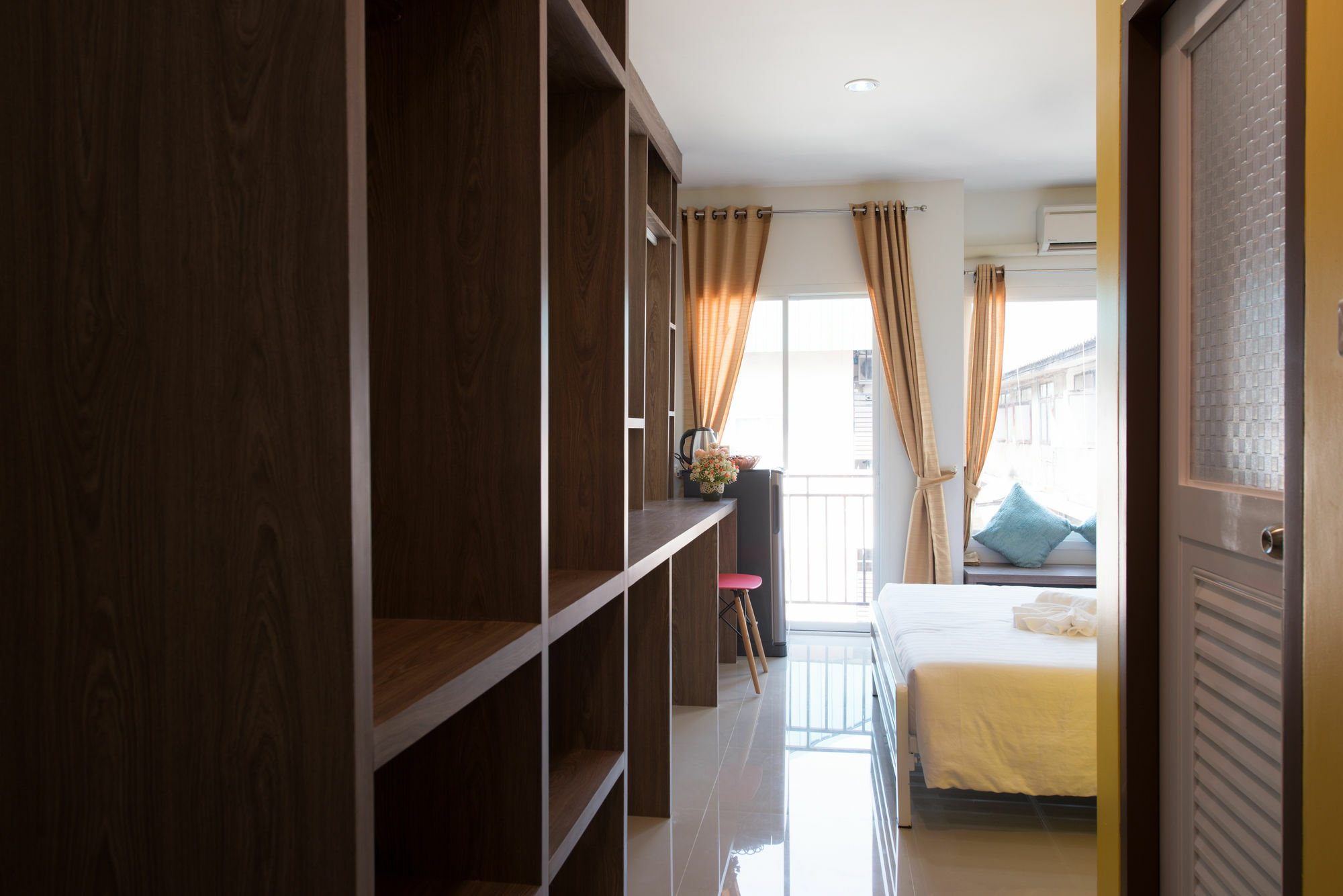 Le Clarita Aparthotel Банкок Екстериор снимка